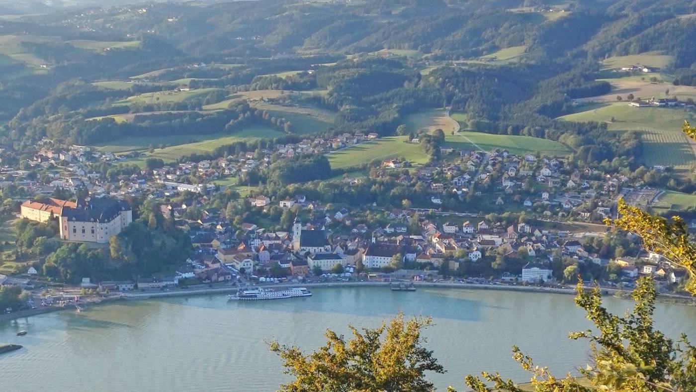 Über den Gipfelstein auf den Brandstetterkogel