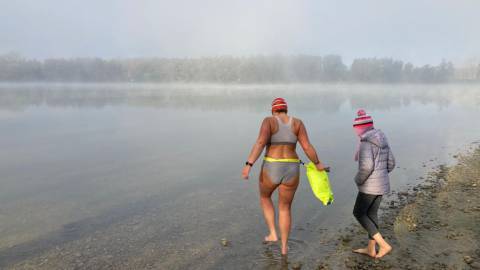 Die coolste Frau des Mostviertels - Wie Eisbaden richtig geht