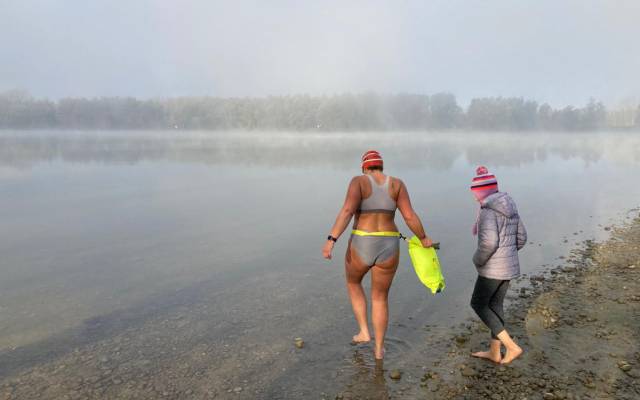 Die coolste Frau des Mostviertels - Wie Eisbaden richtig geht