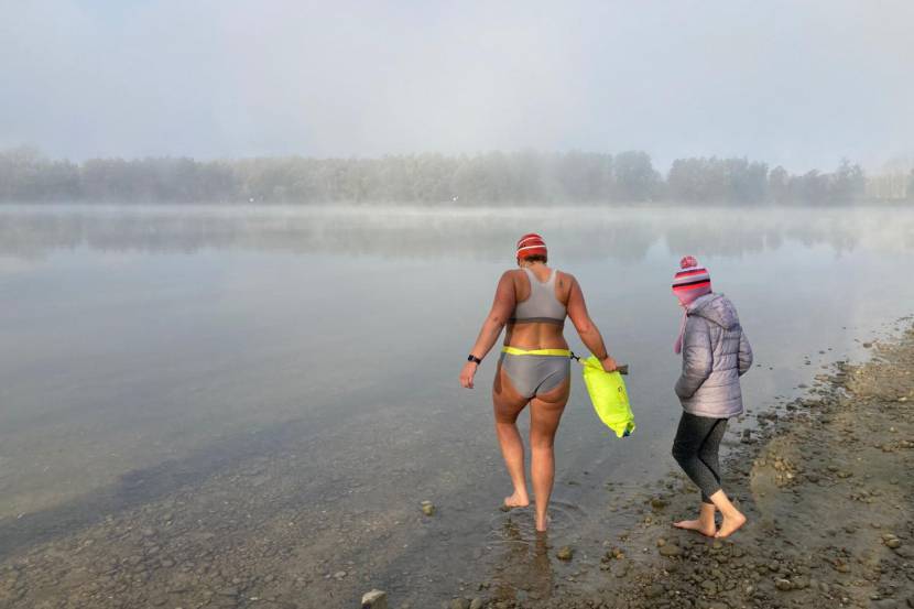 Die coolste Frau des Mostviertels - Wie Eisbaden richtig geht